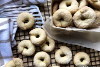 Olive Oil and Wine Infused Einkorn Cookies