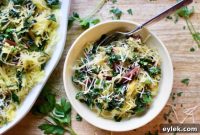 Zesty Aglio e Olio Spaghetti Squash