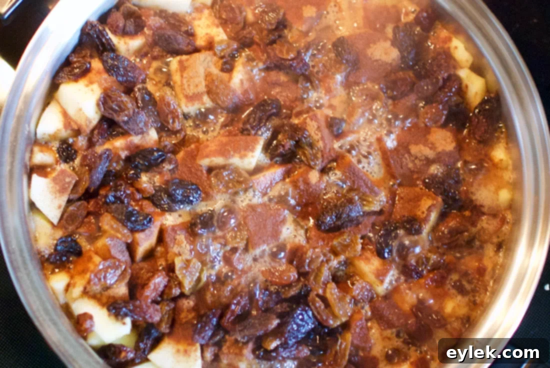 Adding raisins to simmering apples