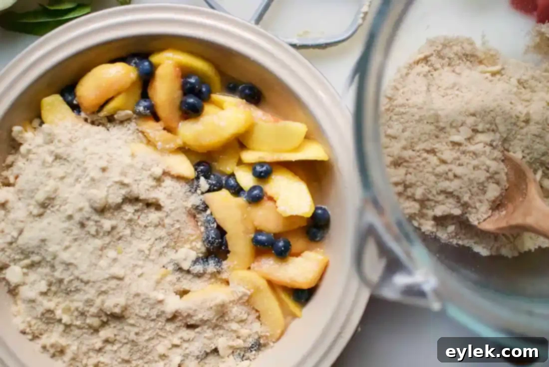 peach & blueberry crumble