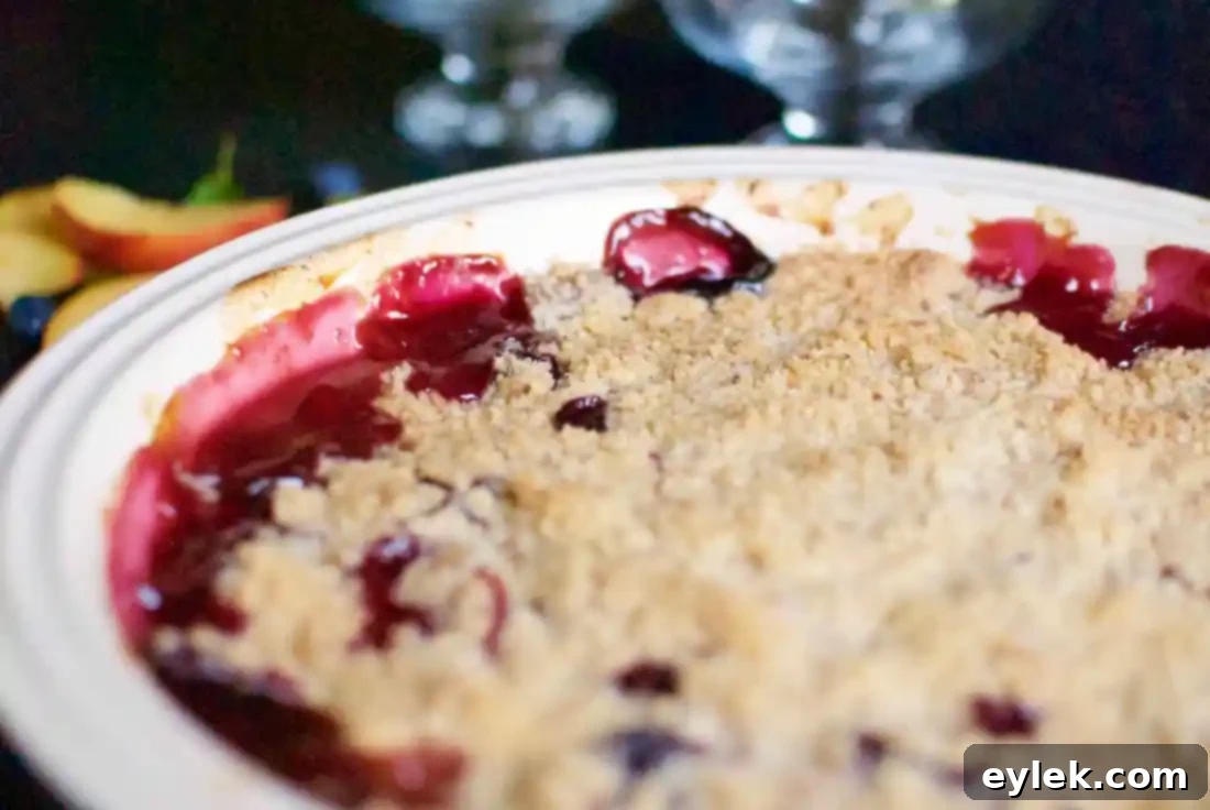 peach & blueberry crumble