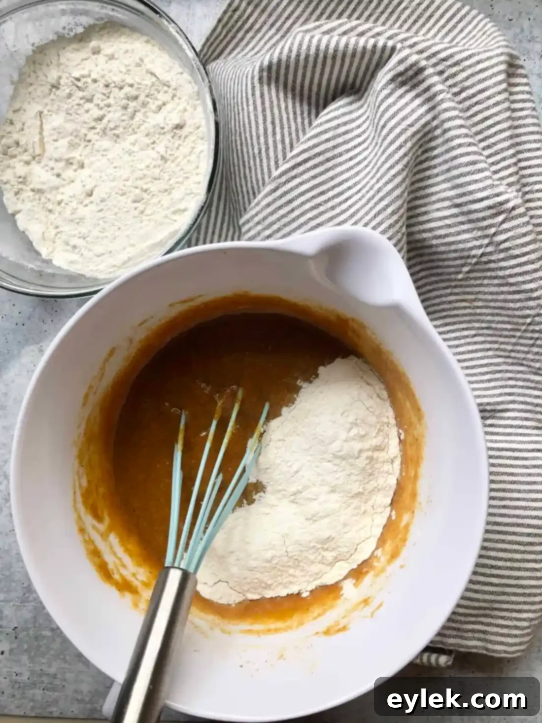 cheesecake stuffed pumpkin muffins