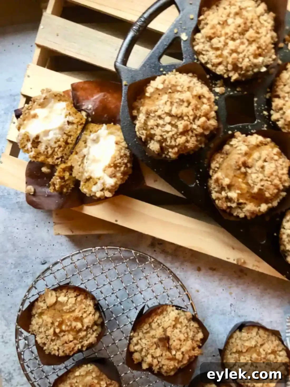 cheesecake stuffed pumpkin muffins