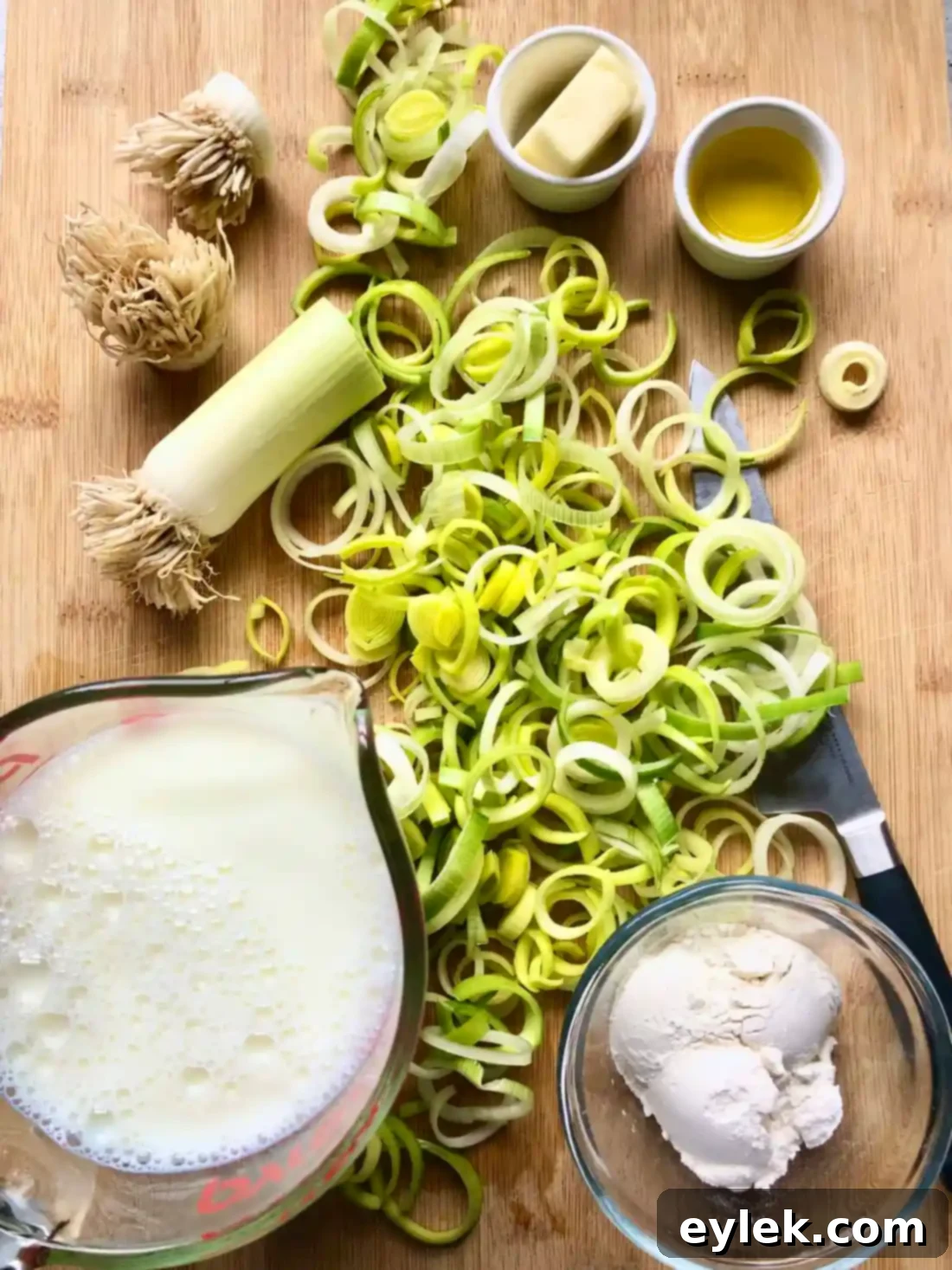 cheesy potato & leek soup