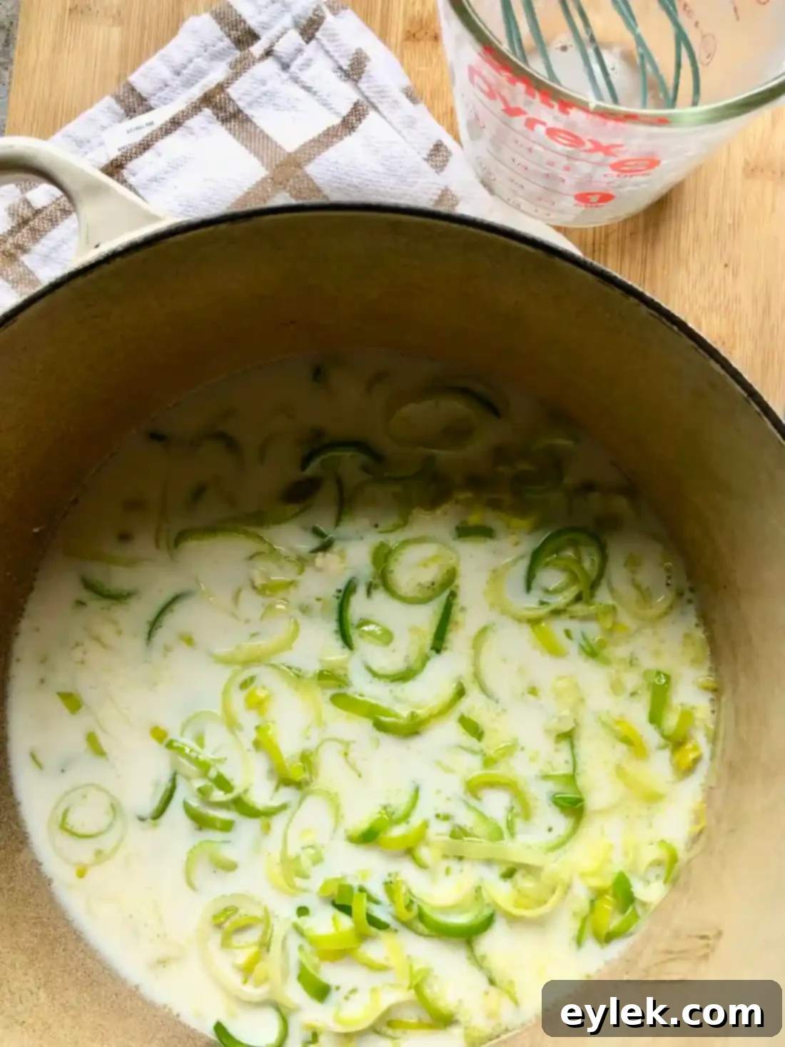 cheesy potato & leek soup