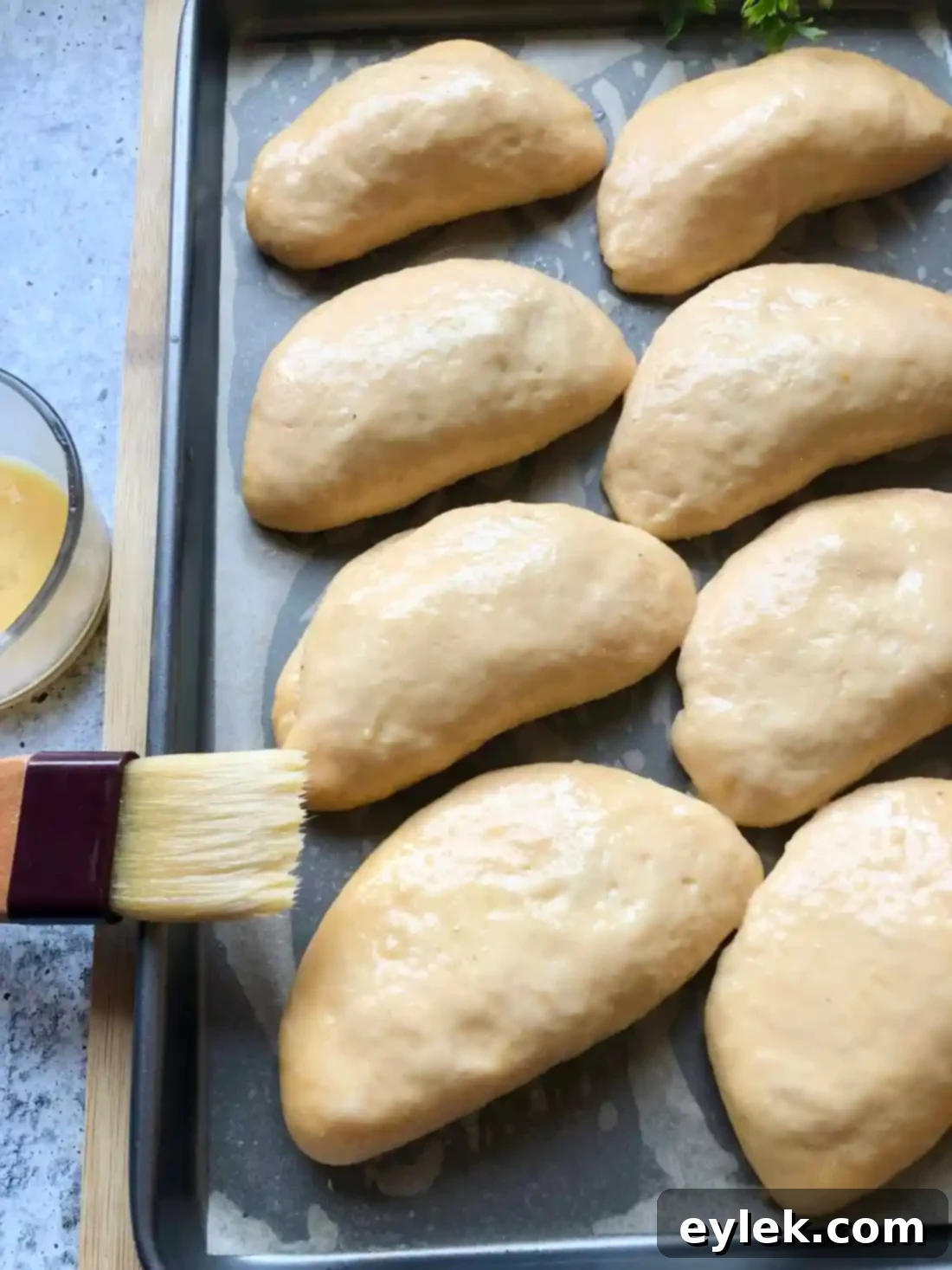 egg washing cheesy beef stuffed buns