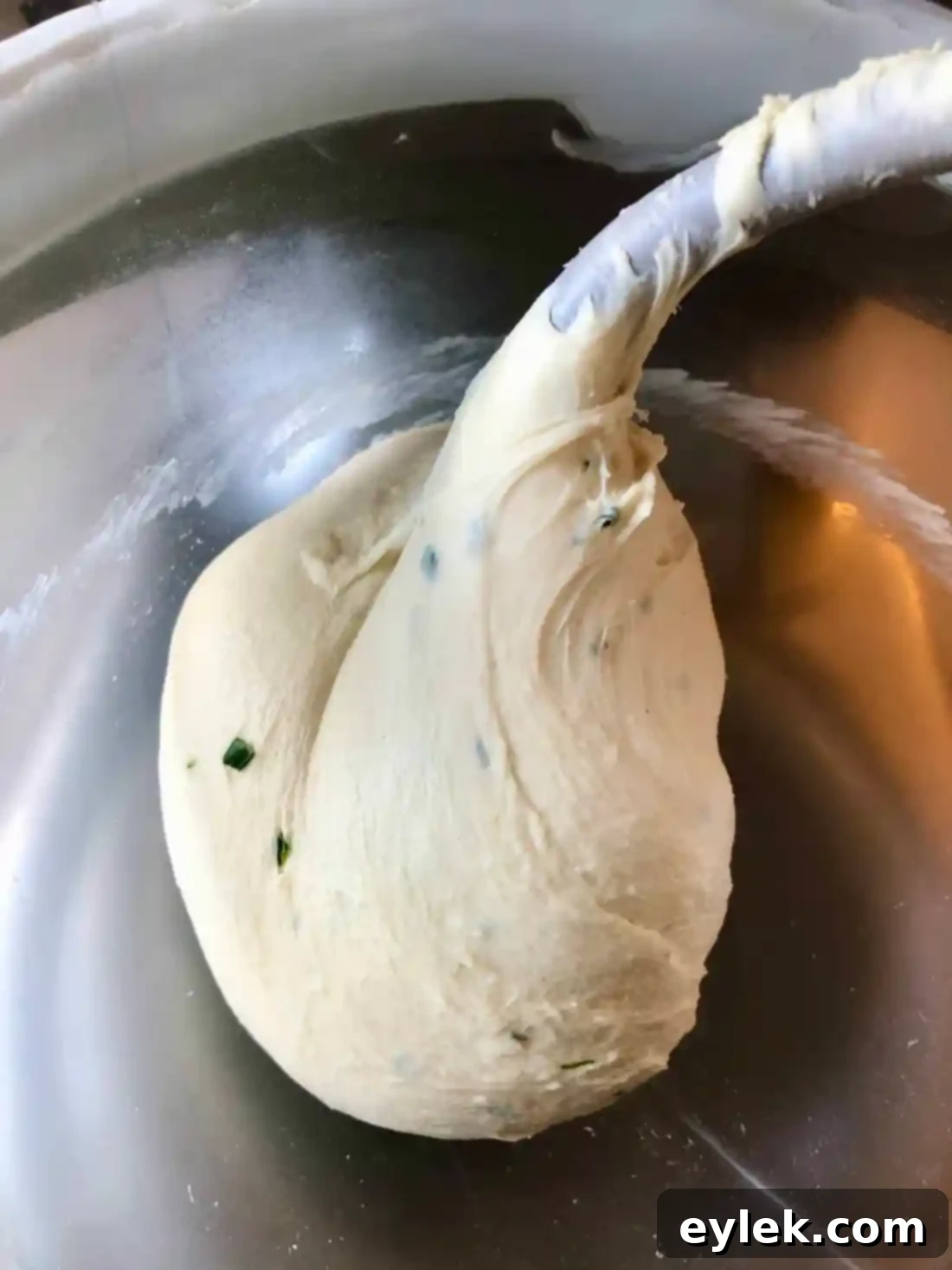 sour cream & chive potato rolls