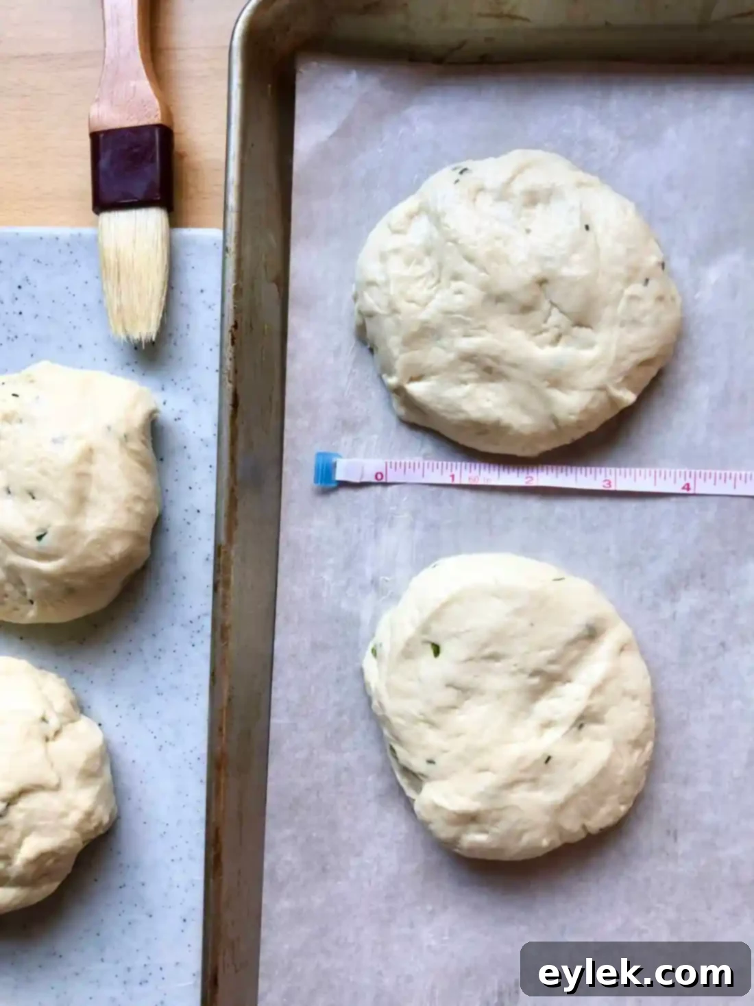 sour cream & chive potato rolls