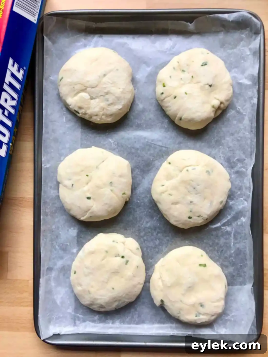 sour cream & chive potato rolls
