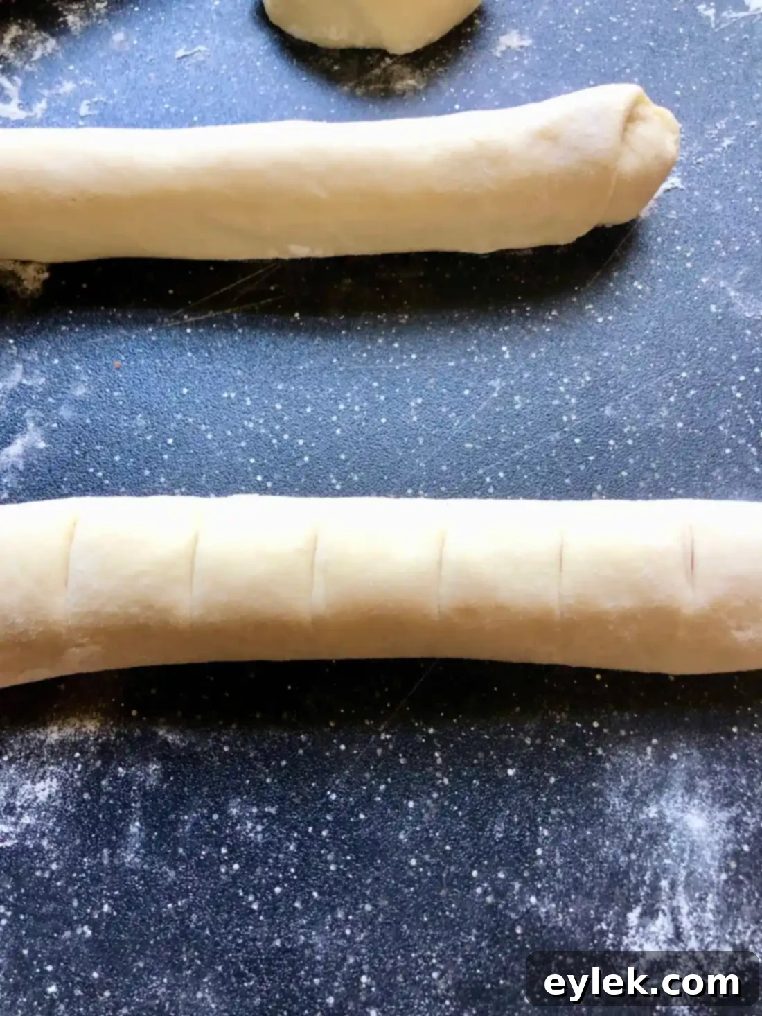 Twisting the dough