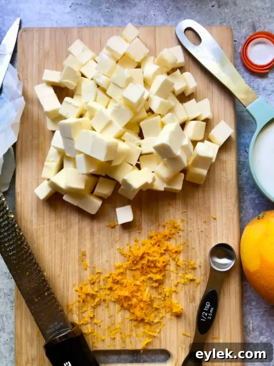 Flour and butter being mixed in a food processor for pie crust