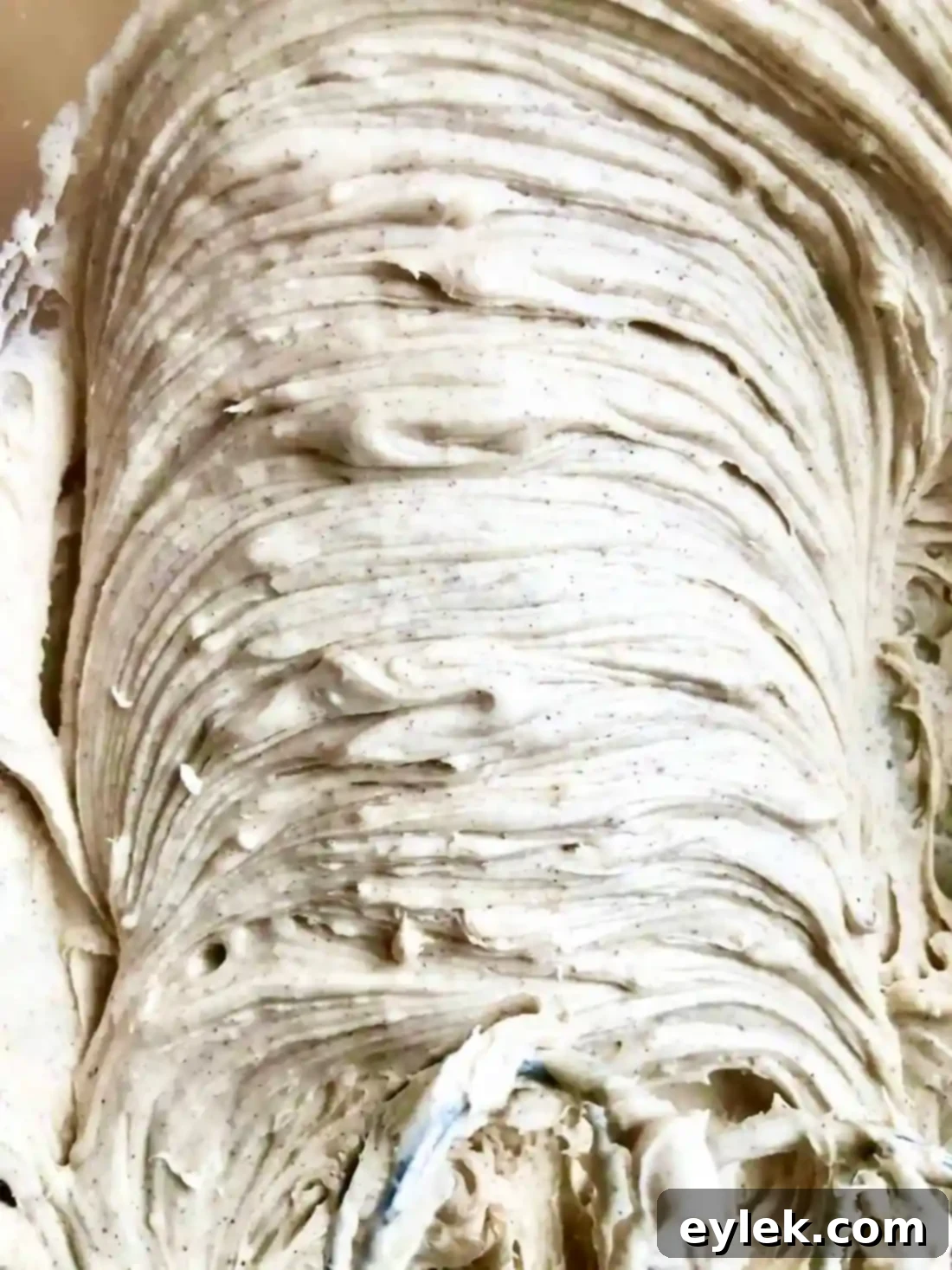 Chai spices and powdered sugar for frosting