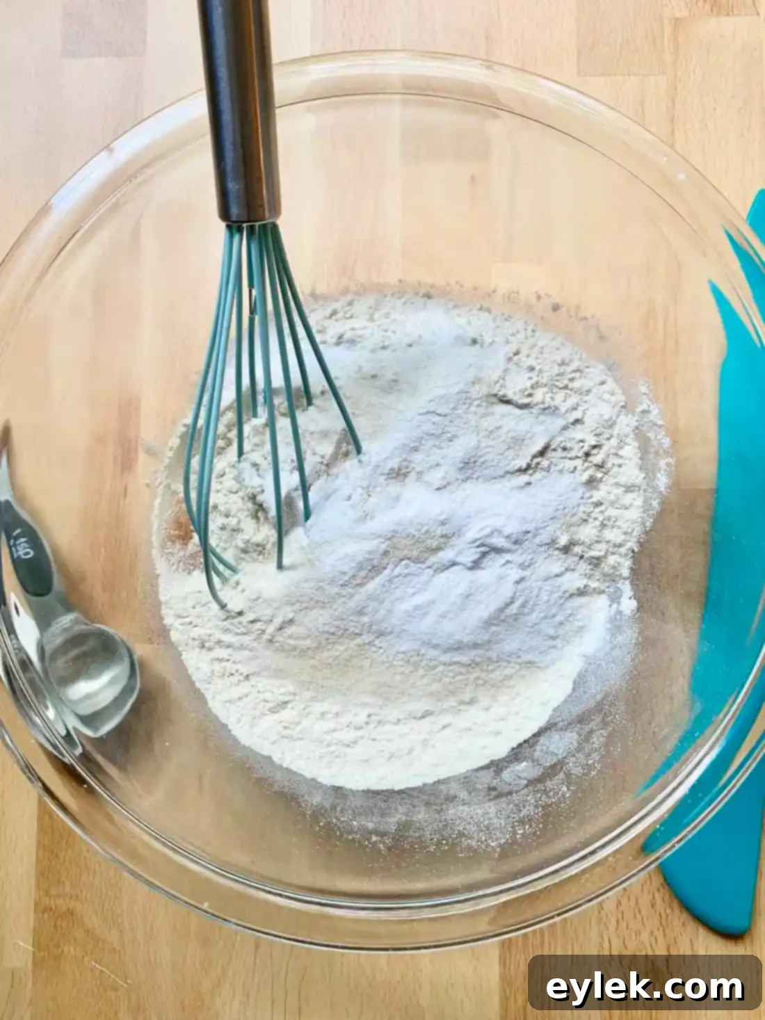 Easy Homemade Buttermilk Biscuits