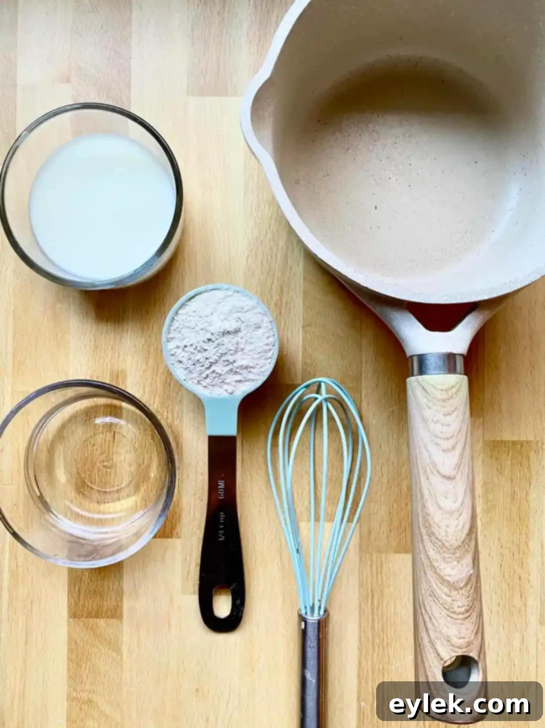 Whisking Tangzhong ingredients in saucepan