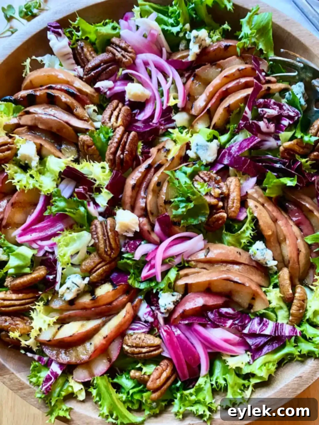 Chicory Salad with Grilled Pears, ready to serve