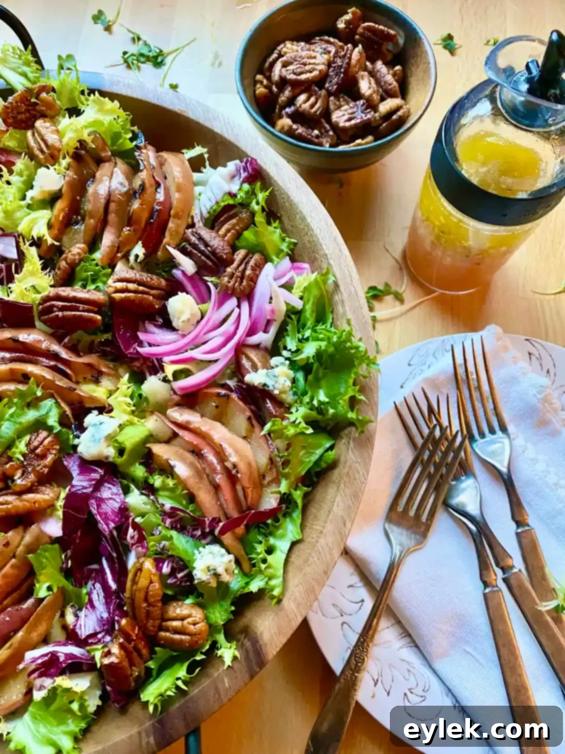 Chicory Salad with Grilled Pears and Maple Shallot Vinaigrette