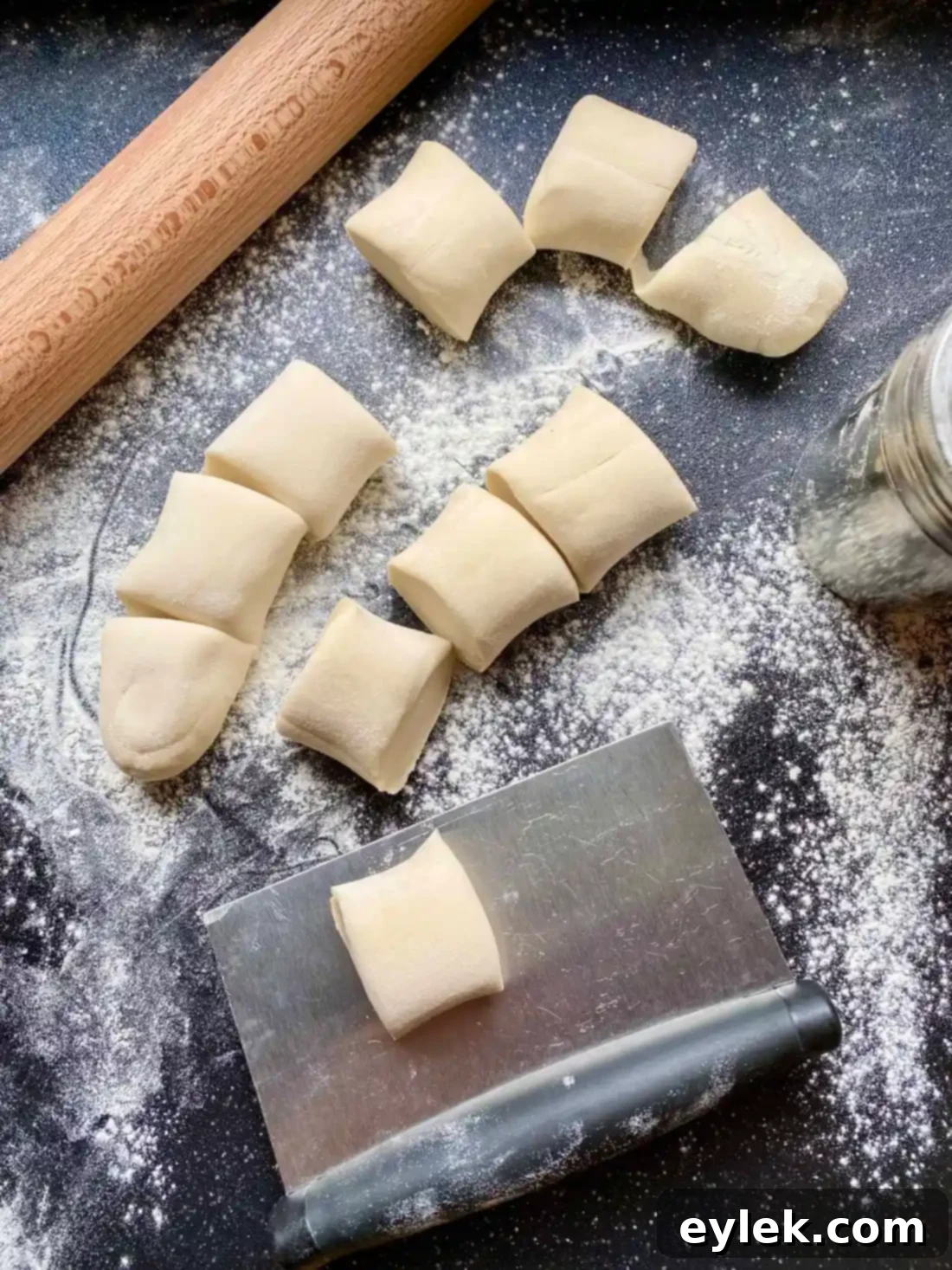 Steamed Crispy-Bottom Veggie Buns - Dough Portions