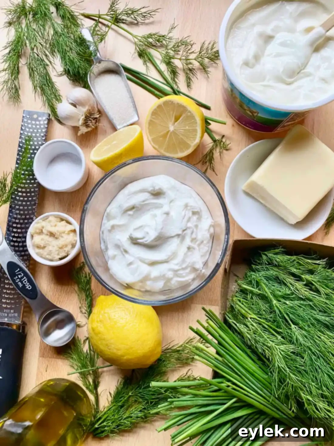 Upgraded Cheesy Dill Dip