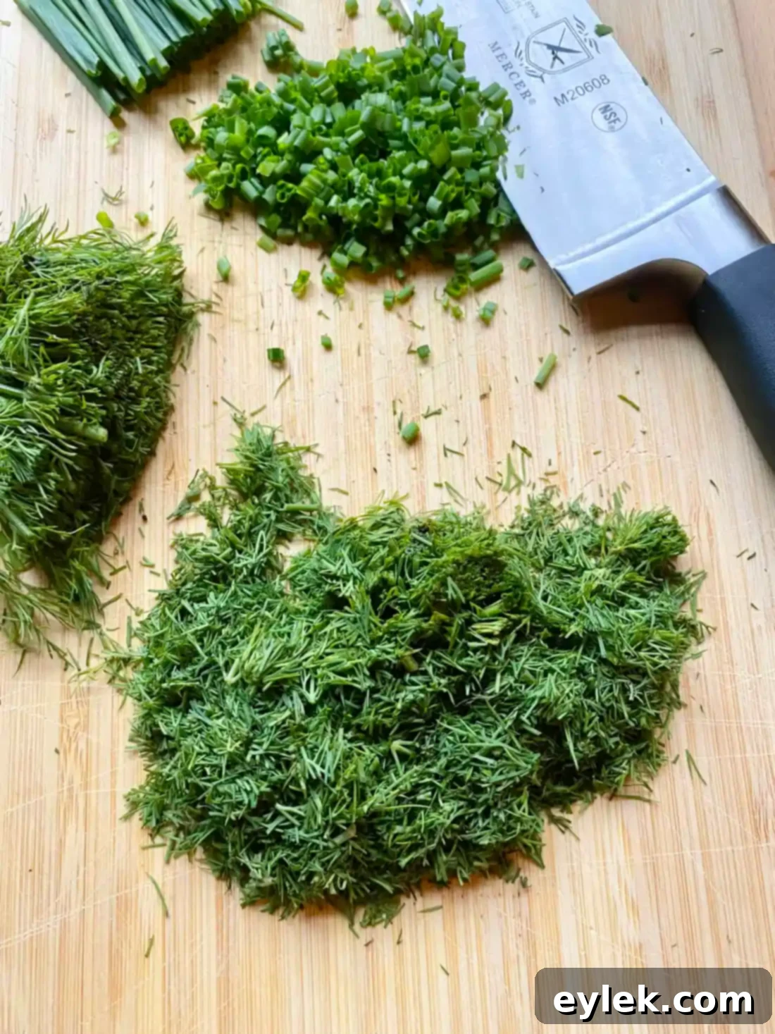 Upgraded Cheesy Dill Dip