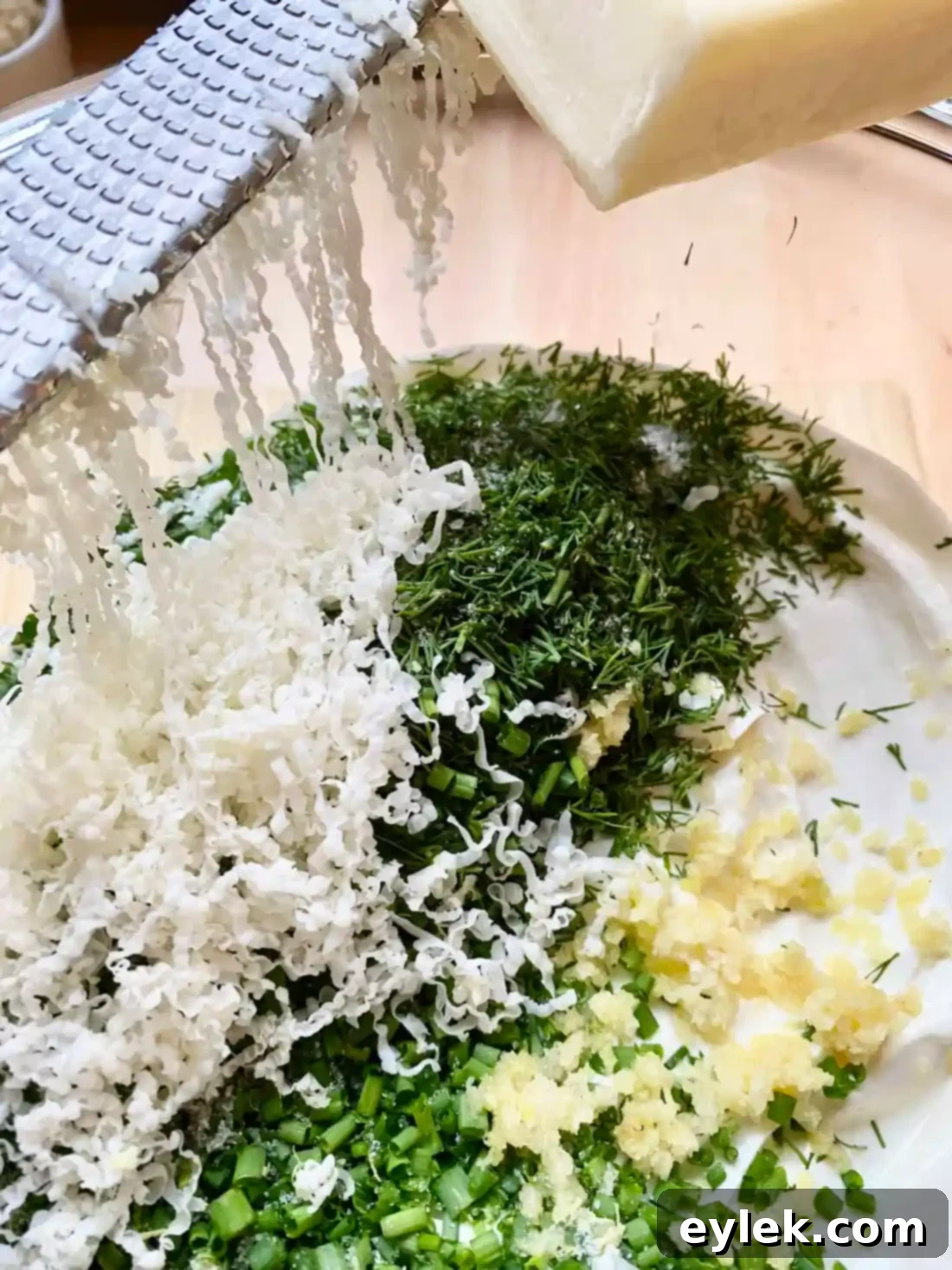Upgraded Cheesy Dill Dip