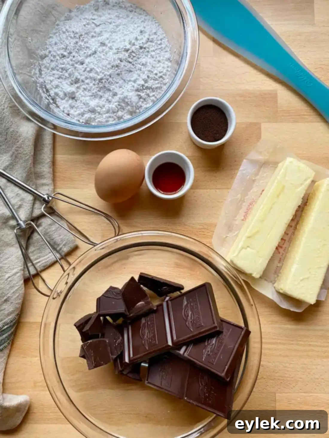 Chocolate buttercream frosting ingredients