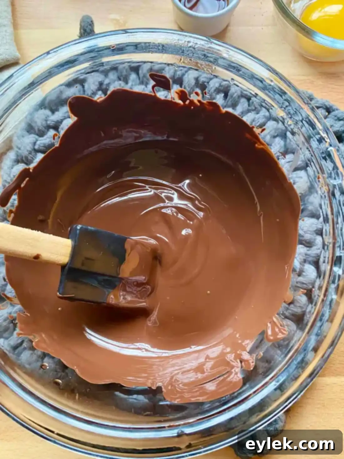 Melting chocolate for buttercream