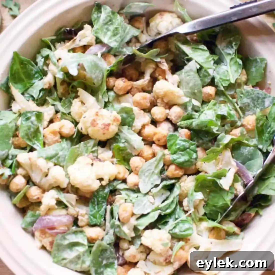 roasted cauliflower salad with tahini dressing
