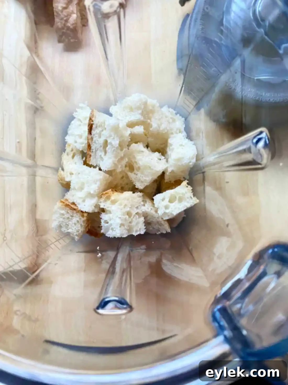 Processing fresh bread into coarse crumbs