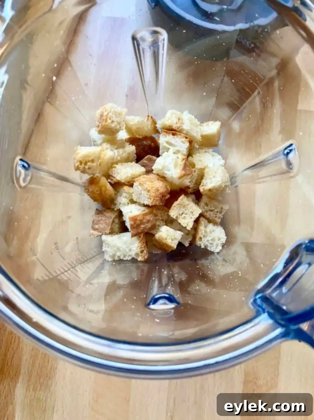 Processing bread into coarse breadcrumbs