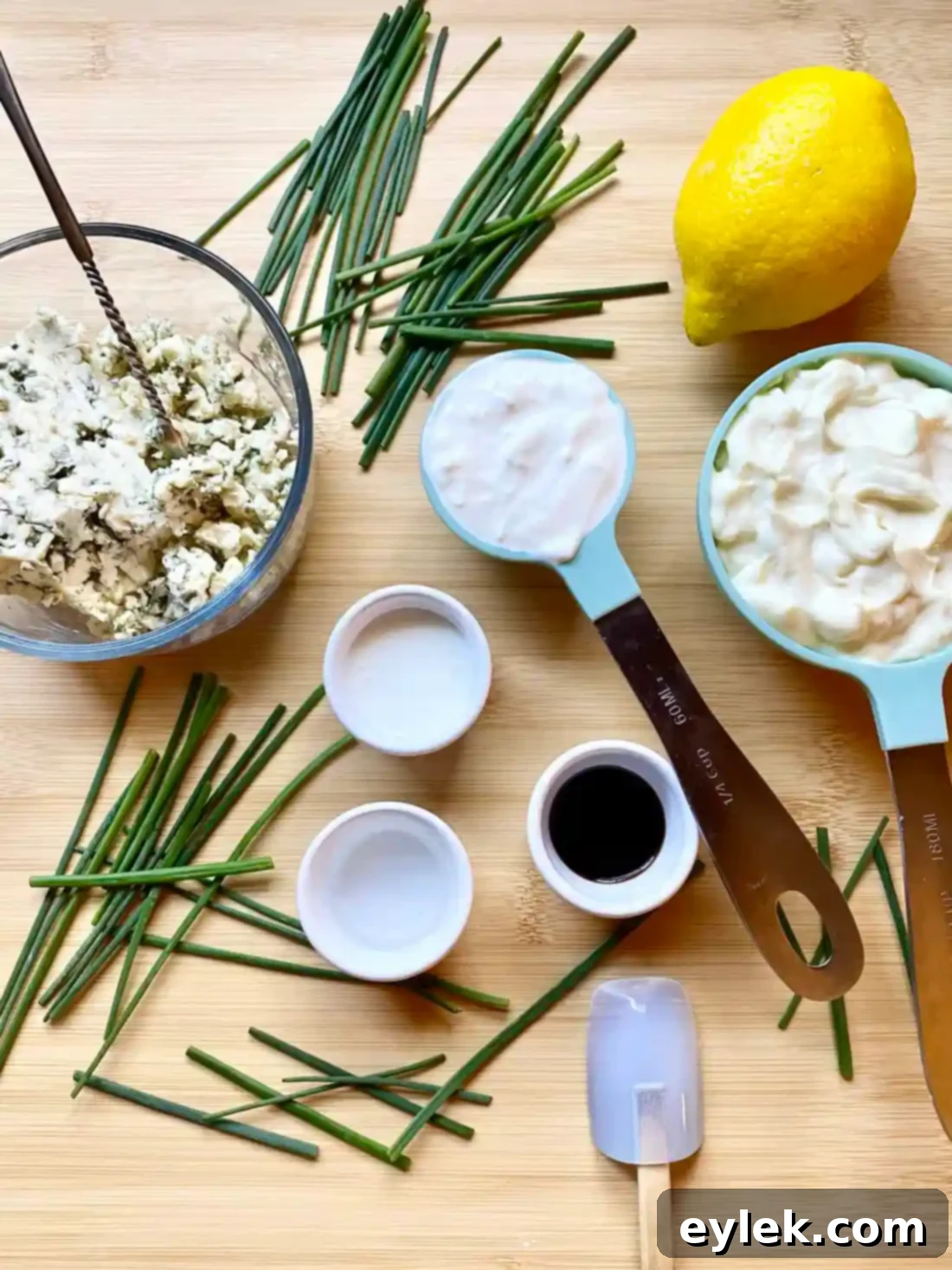 Homemade Chunky Blue Cheese Dressing