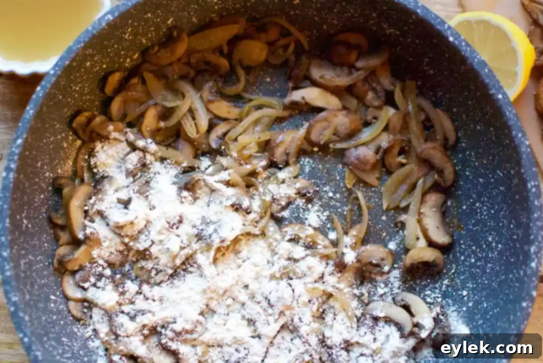 green beans with cremini mushroom sauce