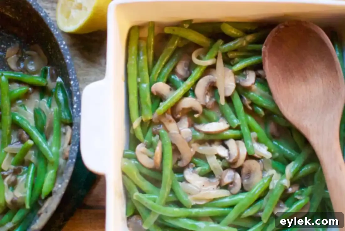 green beans with cremini mushroom sauce