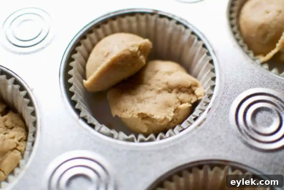 Peanut Butter & Nutella Buttercream Cups - Creating Indentations