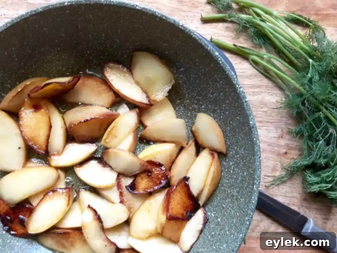 sautéed apples for garnish