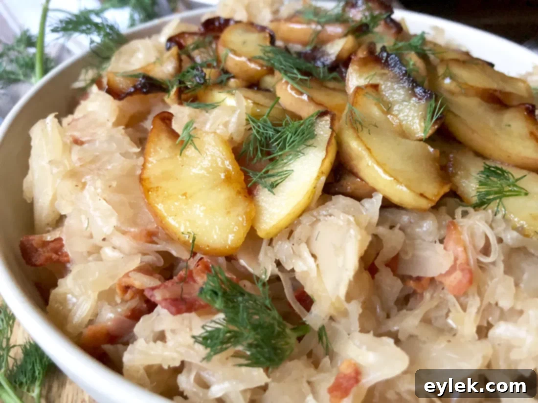 Sauerkraut with bacon and sautéed apples