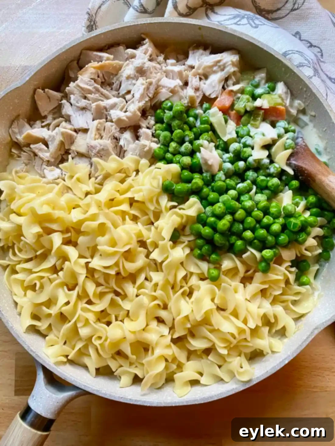 Hearty Chicken Potpie Noodle Bake 8 Chicken Potpie Noodle Bake