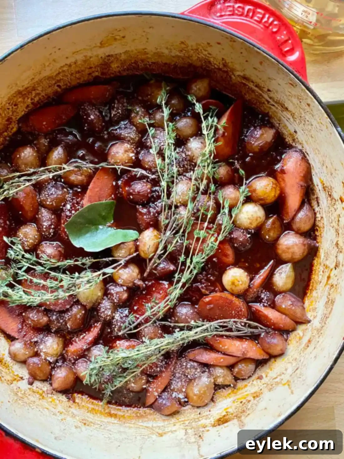 Rich and Flavorful Mushroom Burgundy
Rich & Flavorful Mushroom Bourguignon - A Hearty Vegan Delight 18 Simmering Mushroom Bourguignon