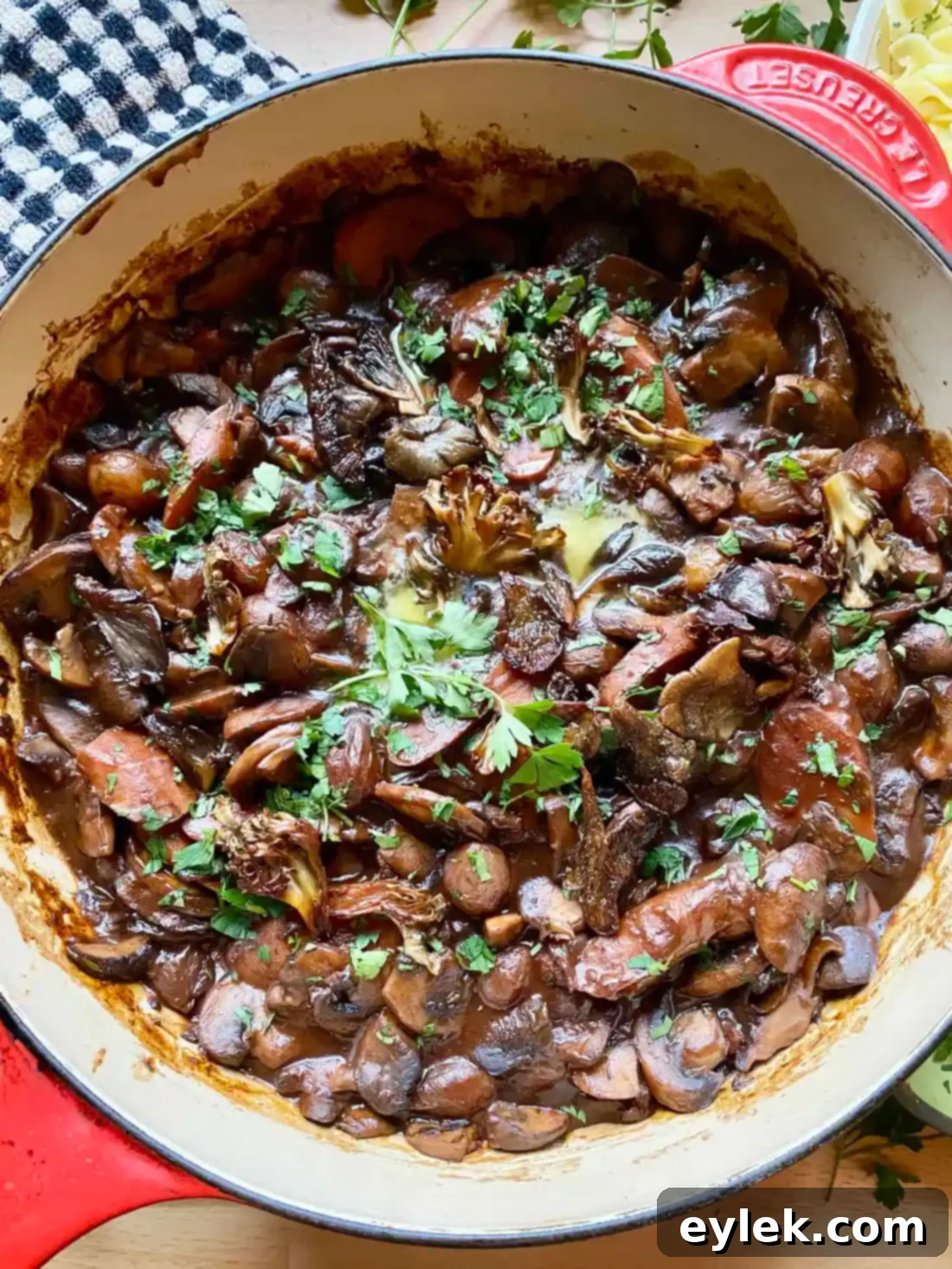 Rich and Flavorful Mushroom Burgundy
Rich & Flavorful Mushroom Bourguignon - A Hearty Vegan Delight 25 Finishing Mushroom Bourguignon