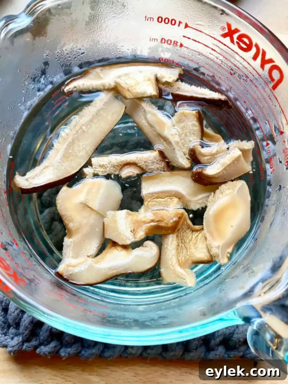 Rich and Flavorful Mushroom Burgundy
Rich & Flavorful Mushroom Bourguignon - A Hearty Vegan Delight 5 Soaking Dried Mushrooms