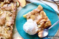 Peach and Vanilla Slab Pie Recipe
