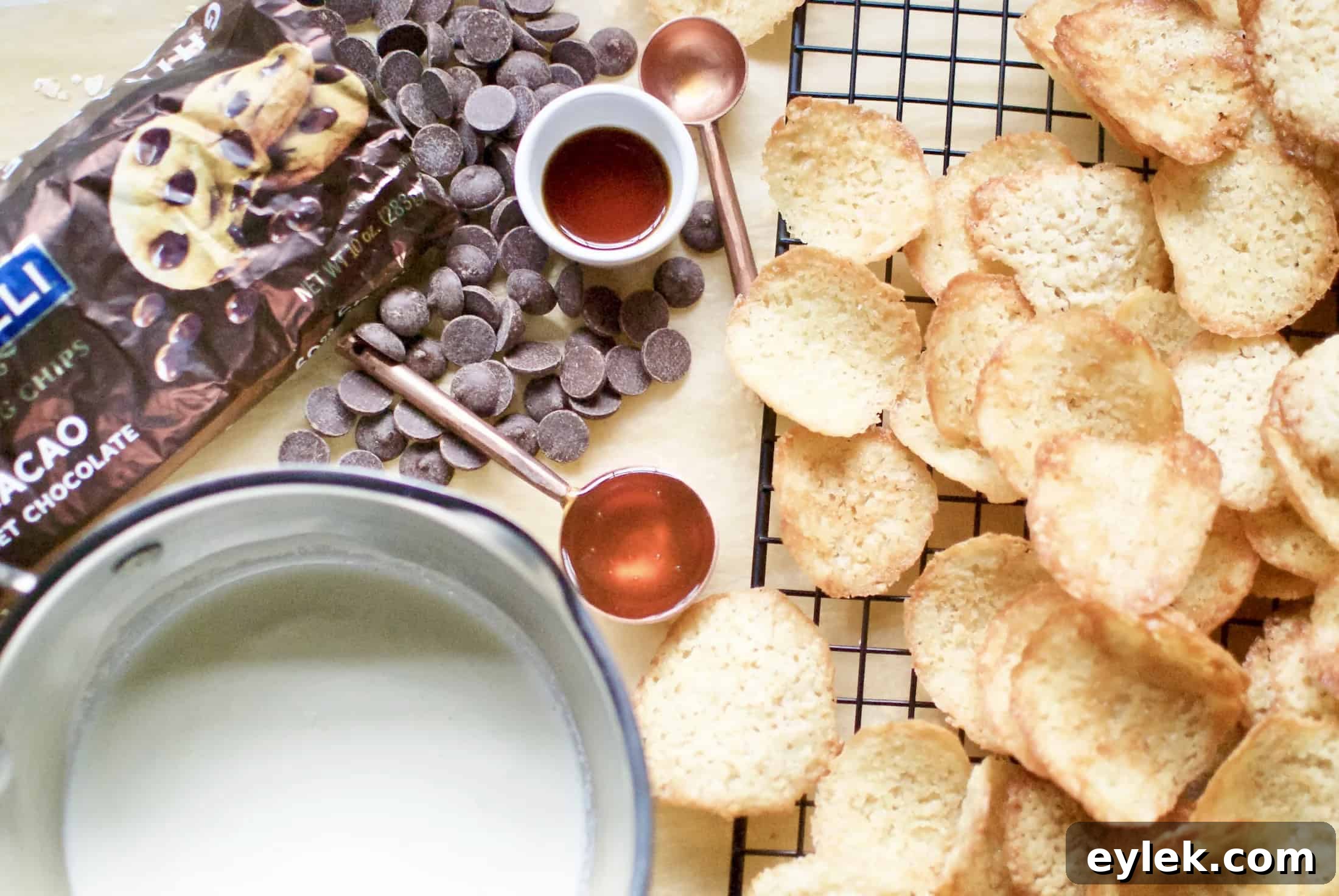 Lacy Cookie Chips with Chocolate Dip