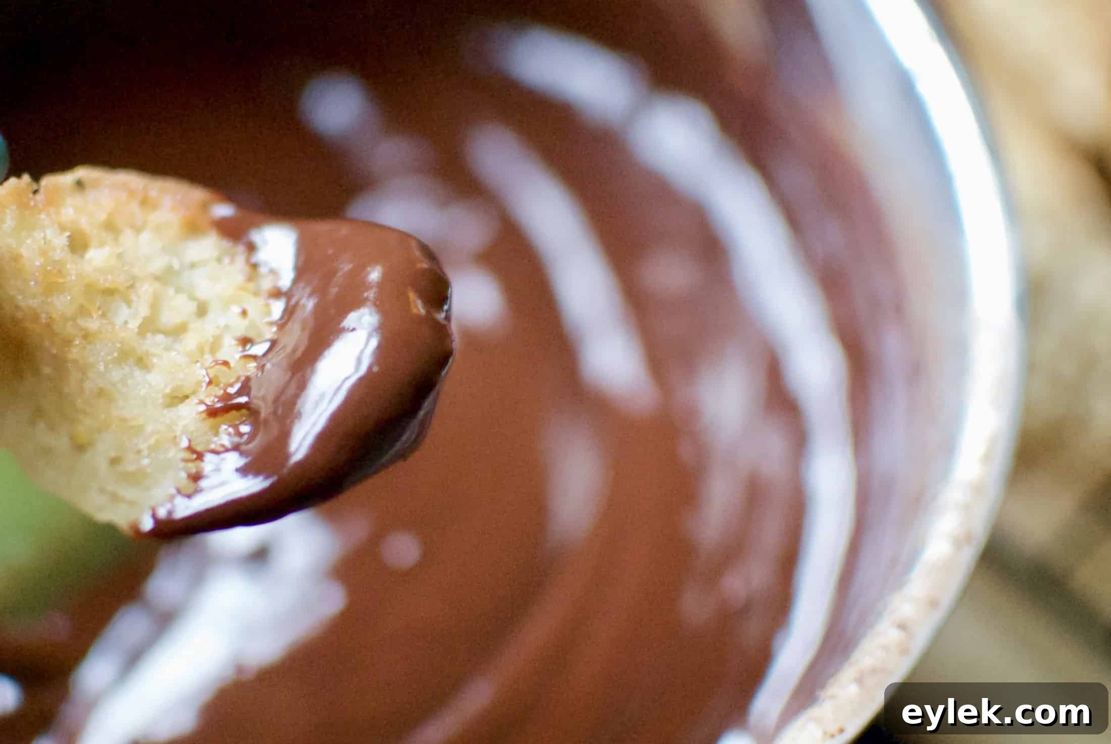 Lacy Cookie Chips with Chocolate Dip