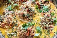 Tuscan Pan-Seared Chicken in Creamy Garlic Sauce
