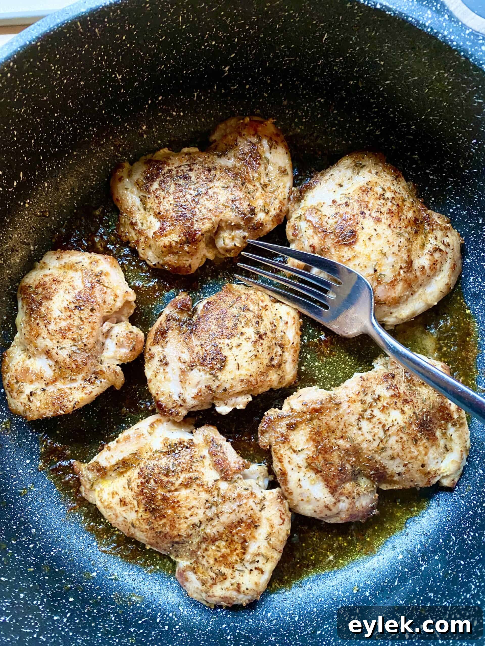 Tuscan Pan-Seared Chicken in Creamy Garlic Sauce 4 Chicken with Creamy Tuscan Pan Sauce