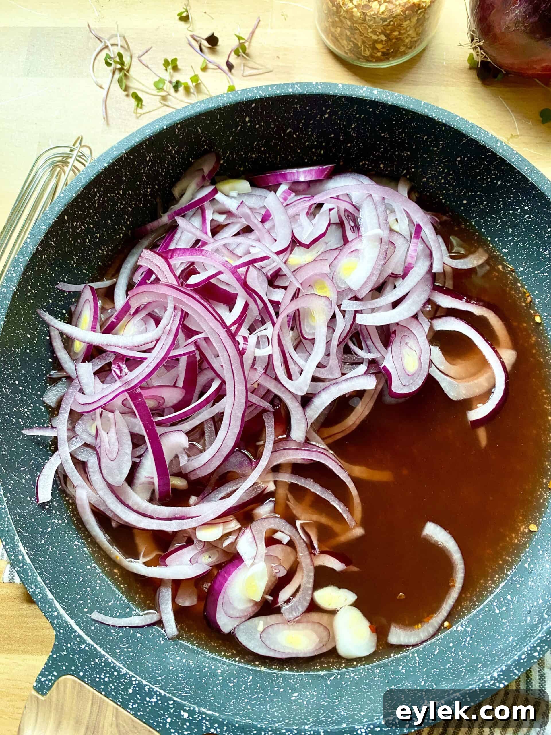 Flavorful Pickled Red Onions