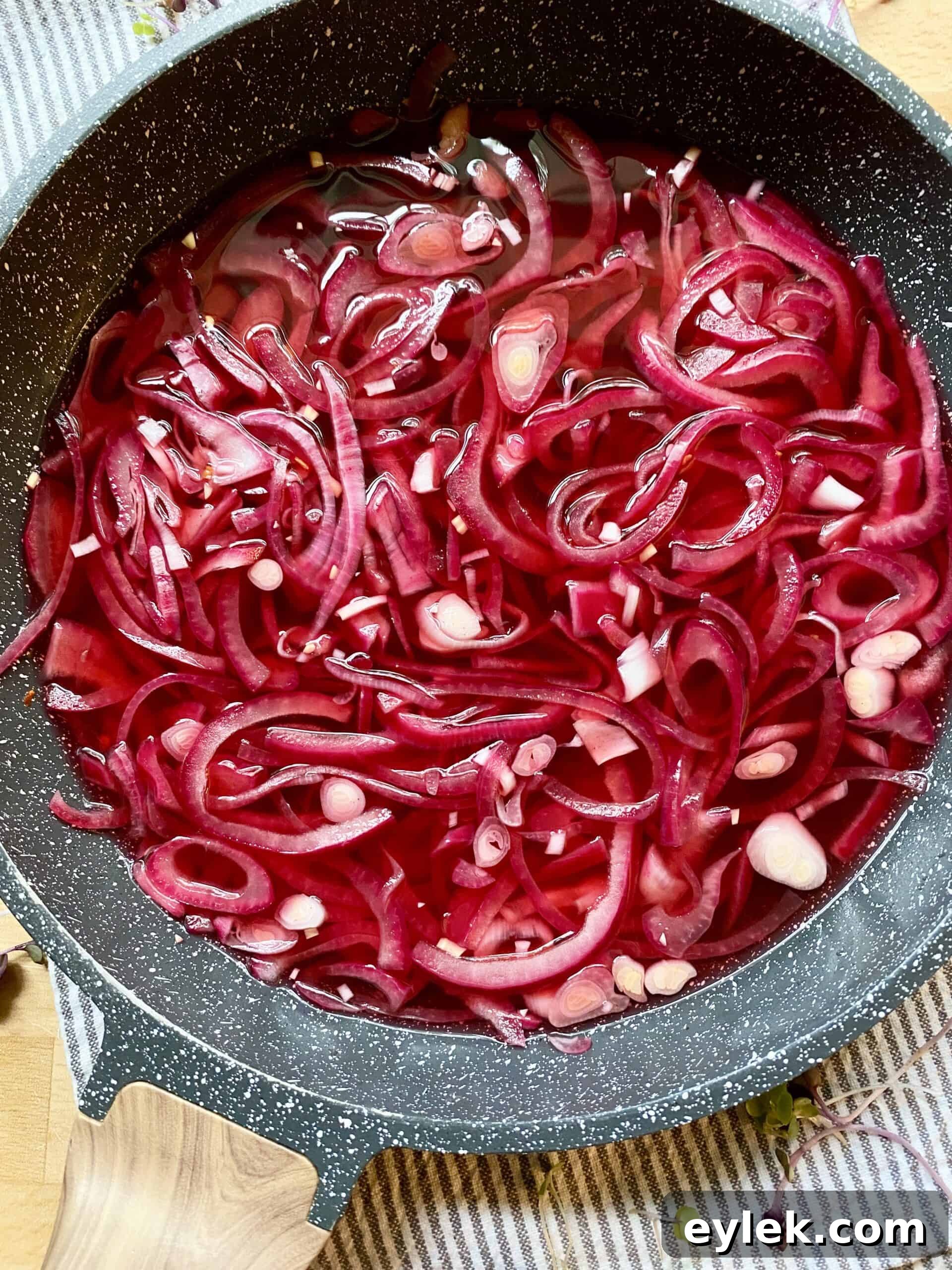 Flavorful Pickled Red Onions